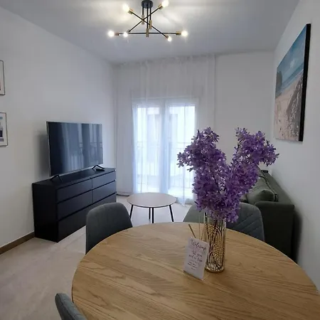 Apartament Chloe 2 *
